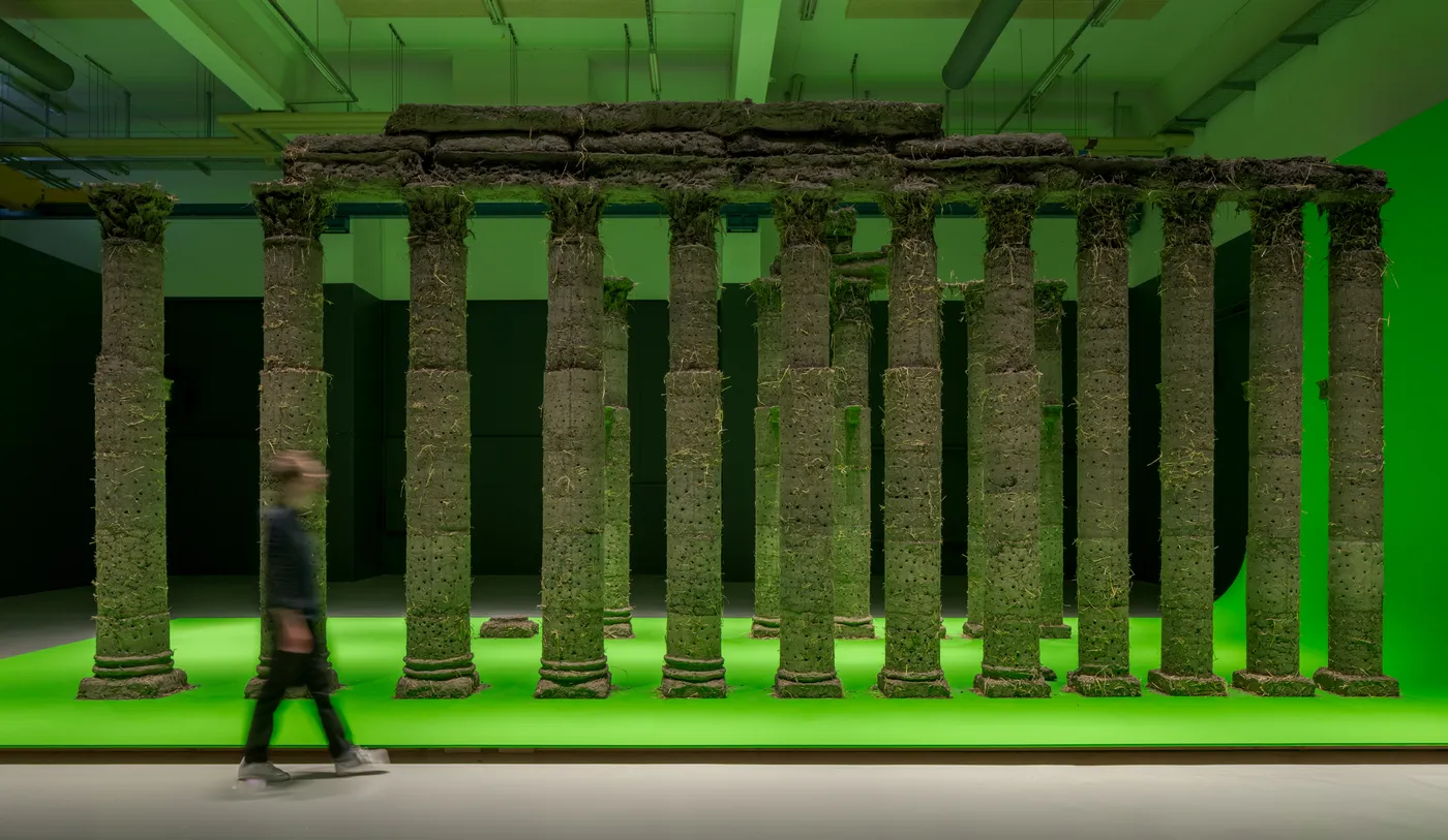 Curtain call_variations on a folly_Abbas Akhavan_CC_013_Photo by David Stjernholm