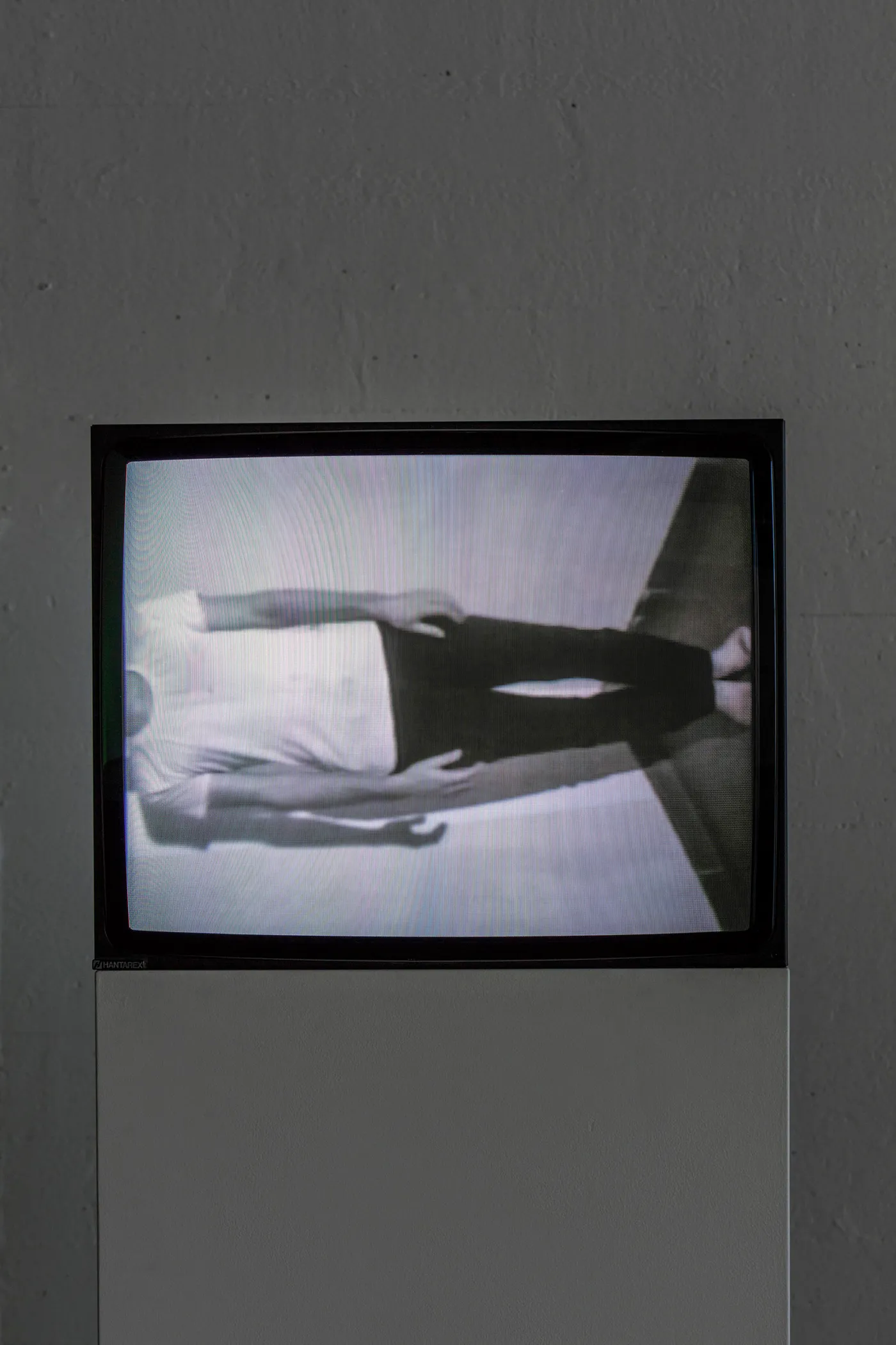 Nauman_BouncingInACorner_CC